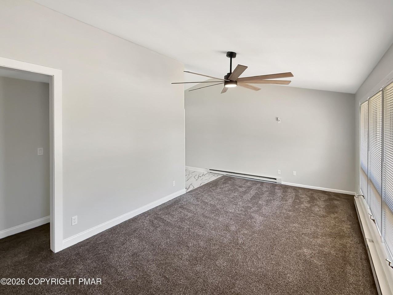 308 Hemlock Ln - Photo 7 of 21