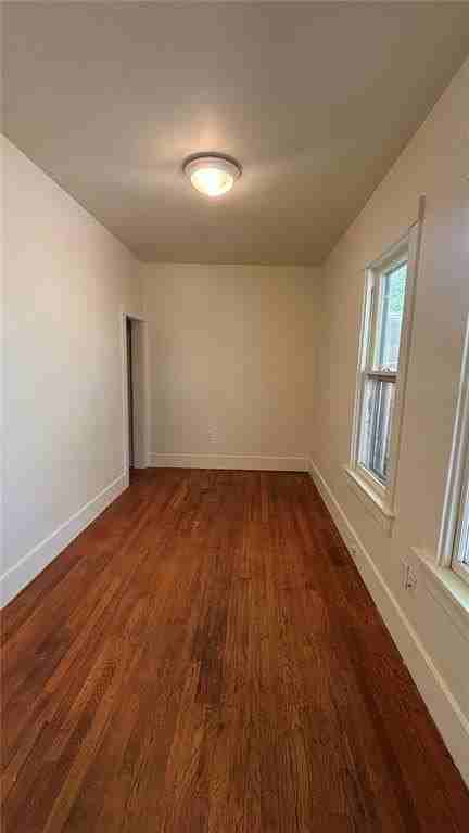 825 Midland Ave - Photo 5 of 25