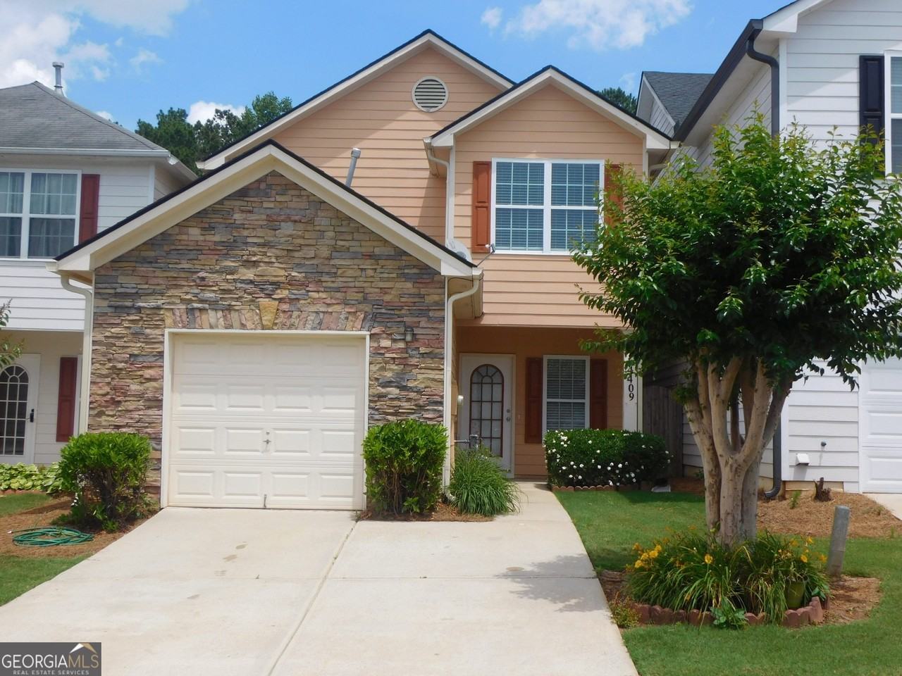 4409 Plum Frost Ct - Photo 2 of 33