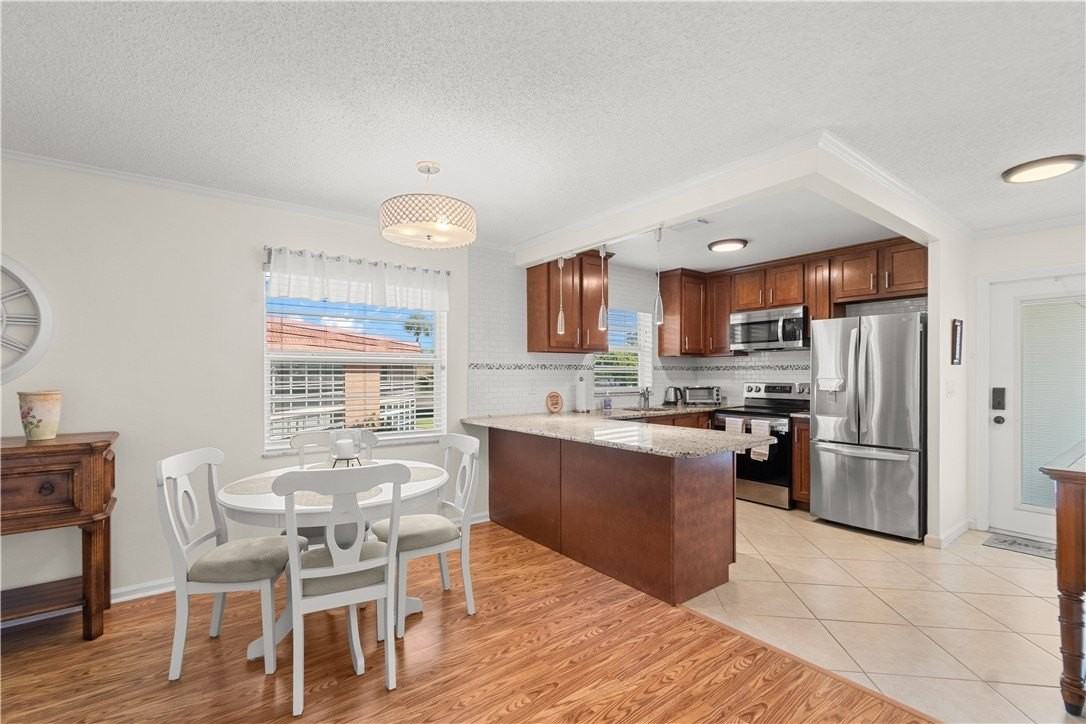 16 Vista Palm Ln #201