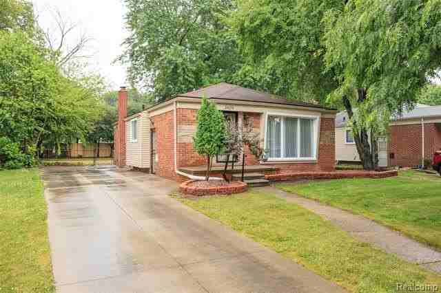 24270 Scotia Rd - Photo 3 of 22