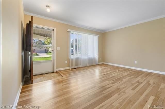 9434 Patton St - Photo 5 of 22