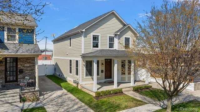 1109 Bennaville Ave - Photo 2 of 50