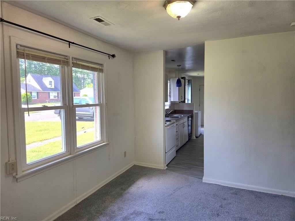 424 Kingswood Pl - Photo 7 of 42