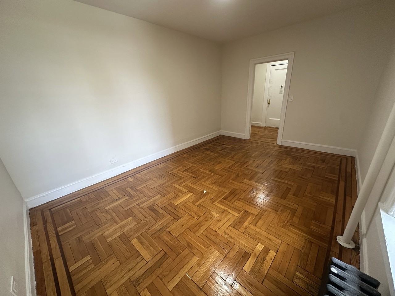 E 196th St #1C - Photo 5 of 8