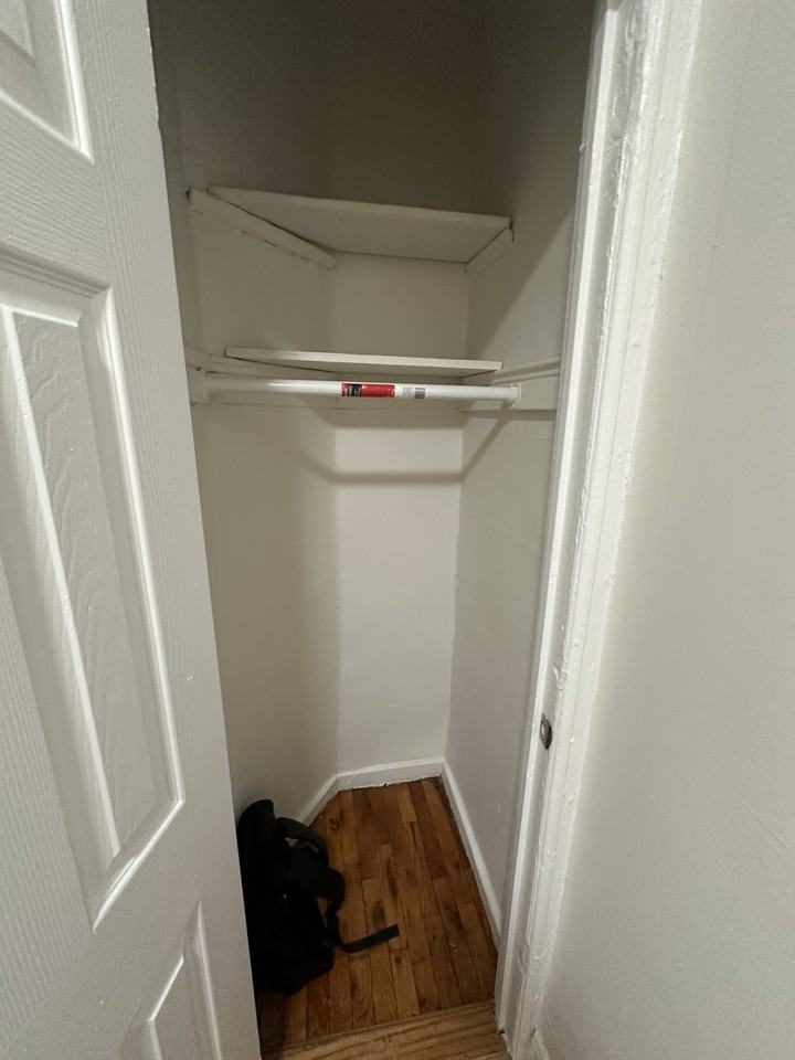 E 196th St #1C - Photo 6 of 8