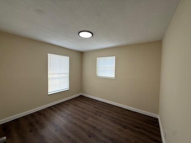 1511 W 12th St - Photo 3 of 5