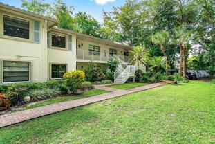 22 Westgate Ln #E - Photo 1 of 1