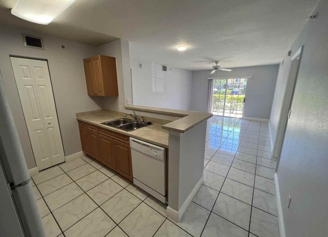 6769 Heritage Grande #2103 - Photo 3 of 40