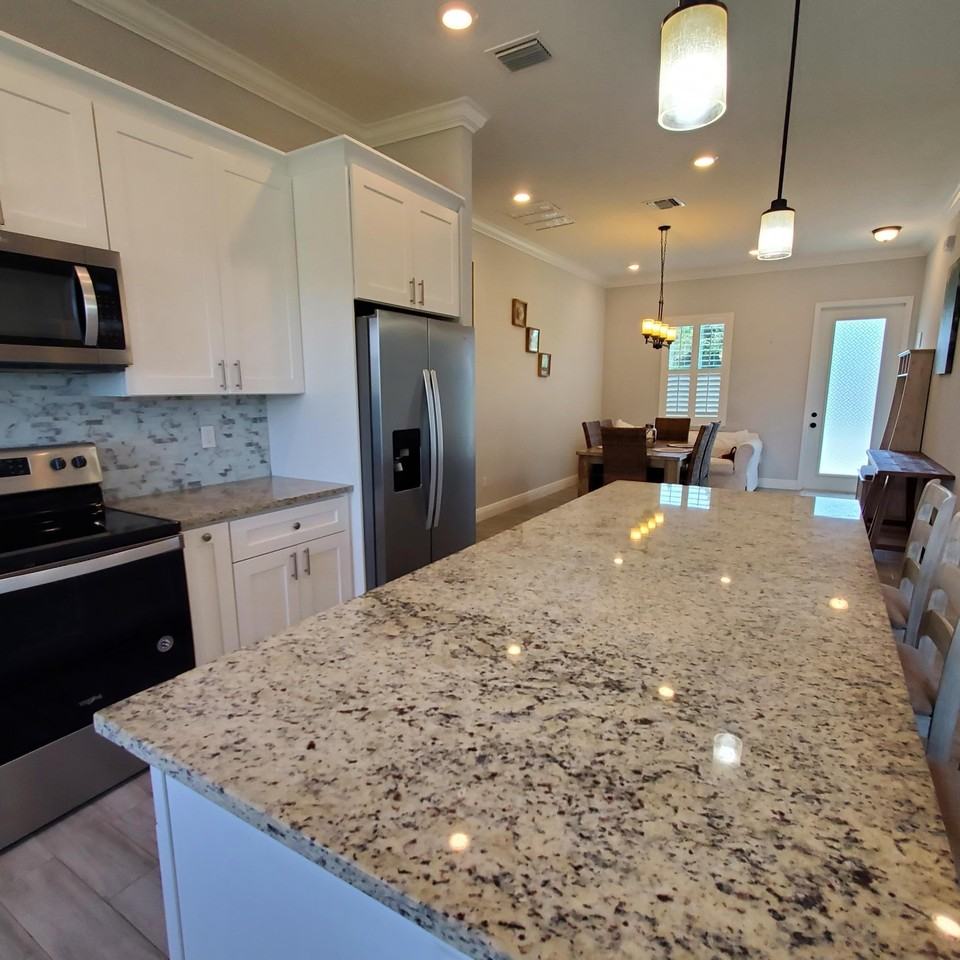 2161 Se Sunflower St - Photo 6 of 41