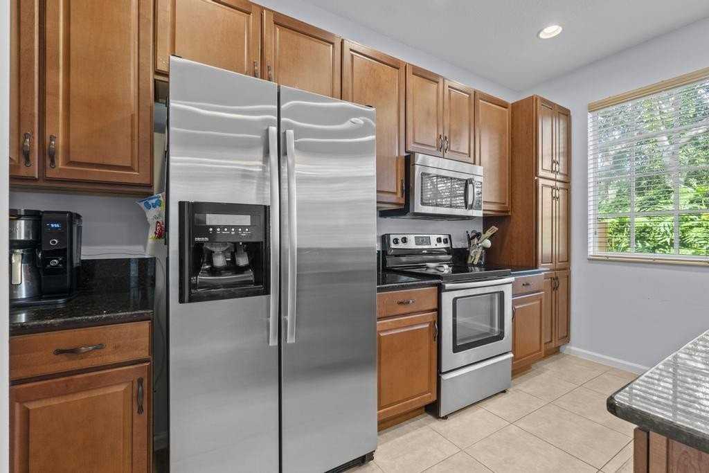 7221 Briella Dr - Photo 4 of 39