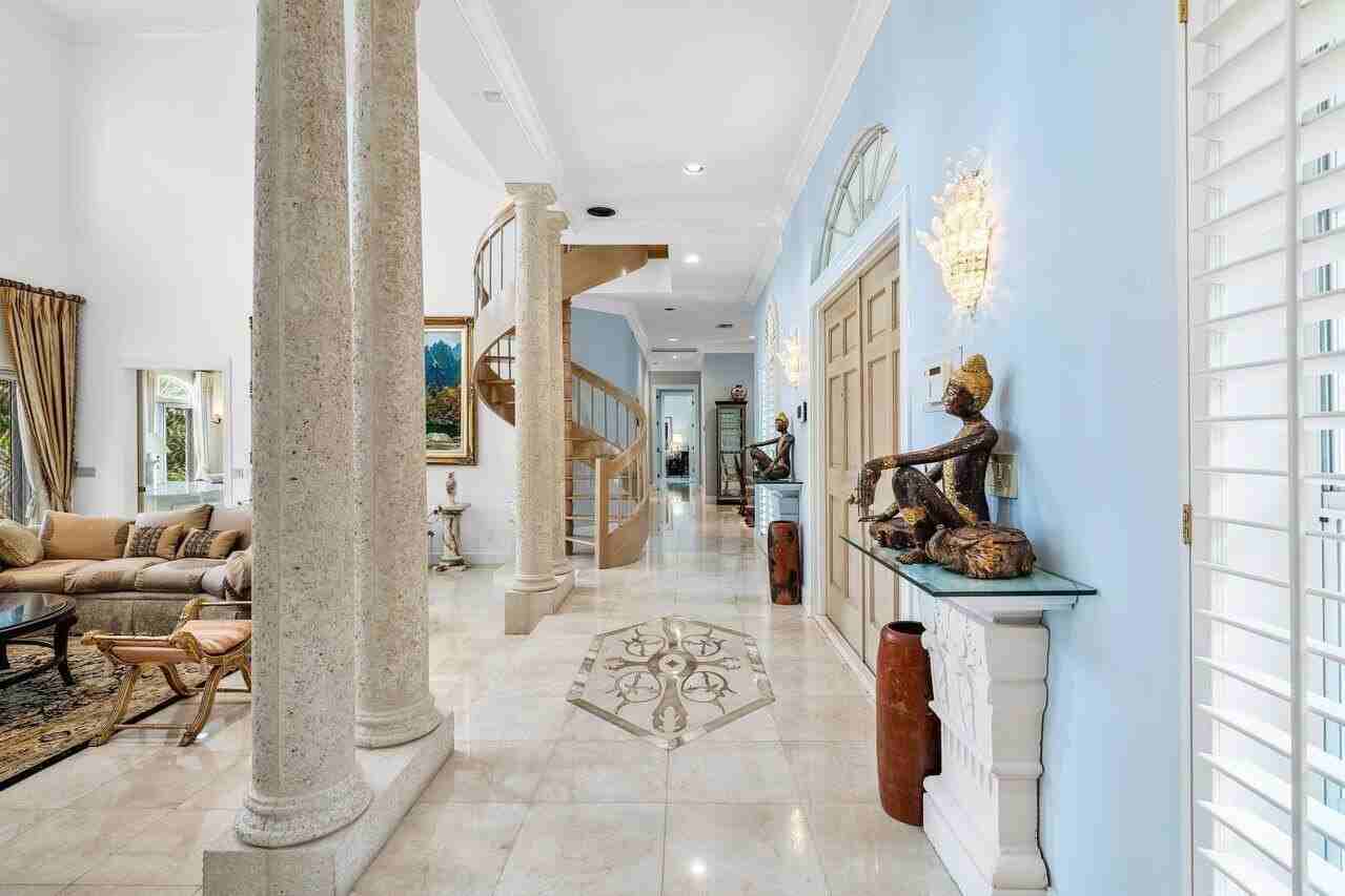 2540 Fairway Island Dr - Photo 7 of 49