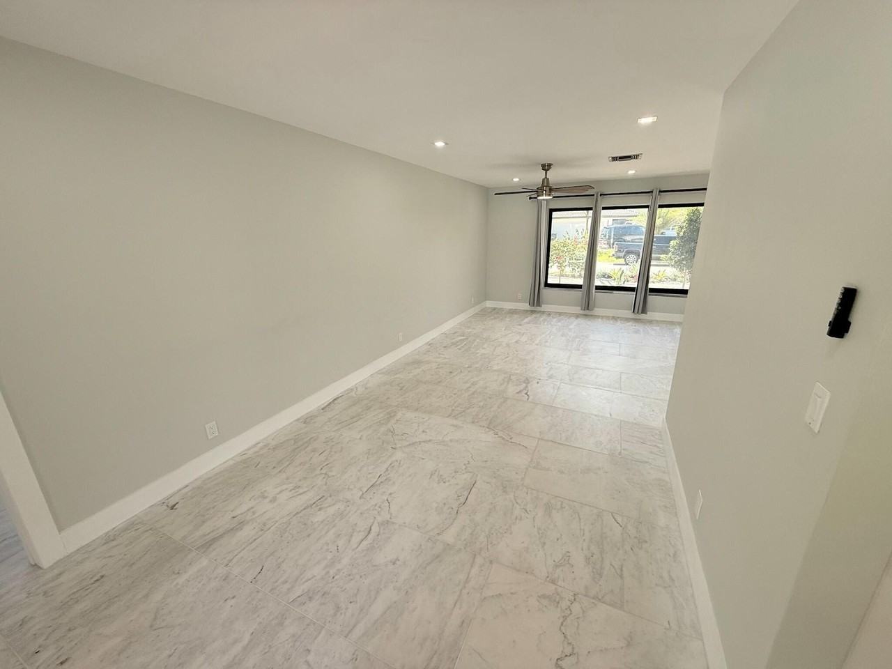 4760 Nw 5th Ln - Photo 6 of 38