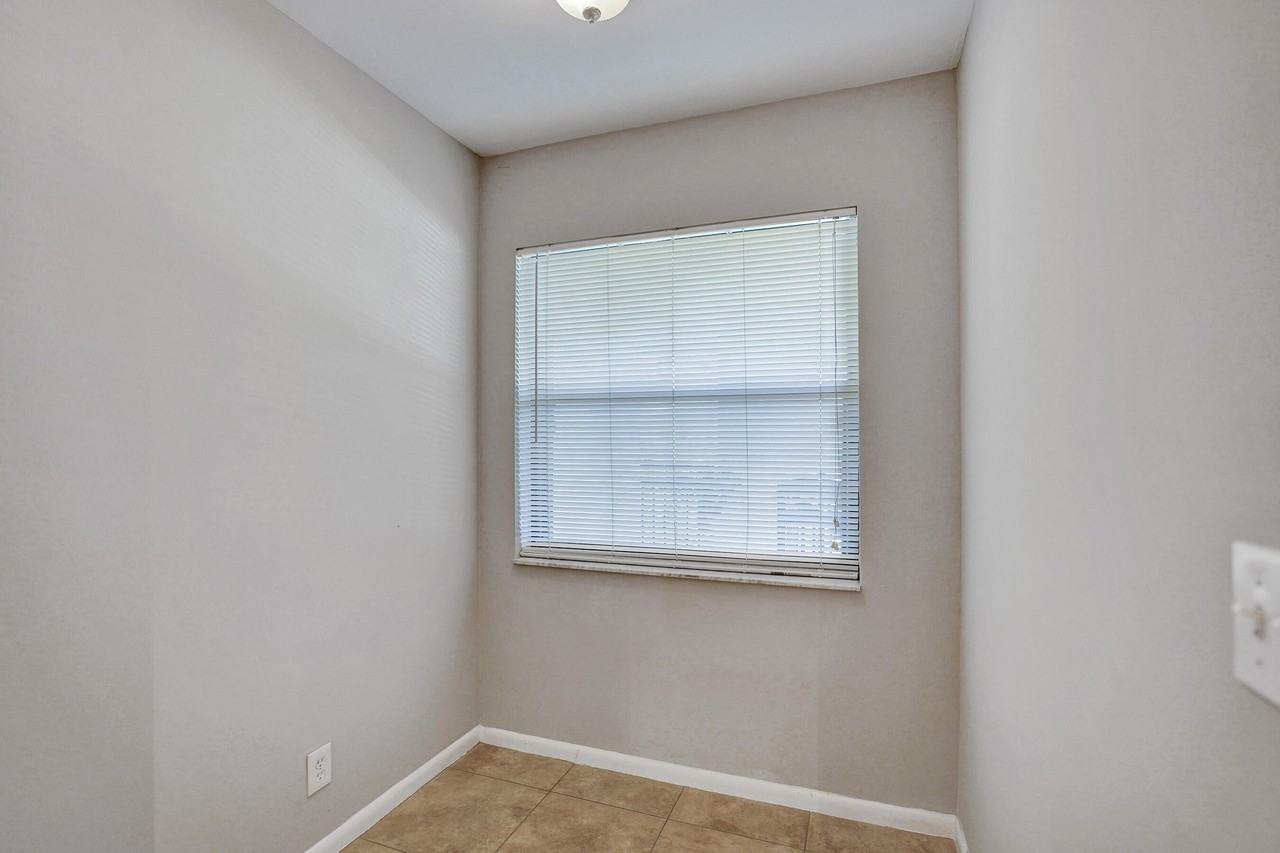 2906 Sw 21st Ter #31B2 - Photo 7 of 21