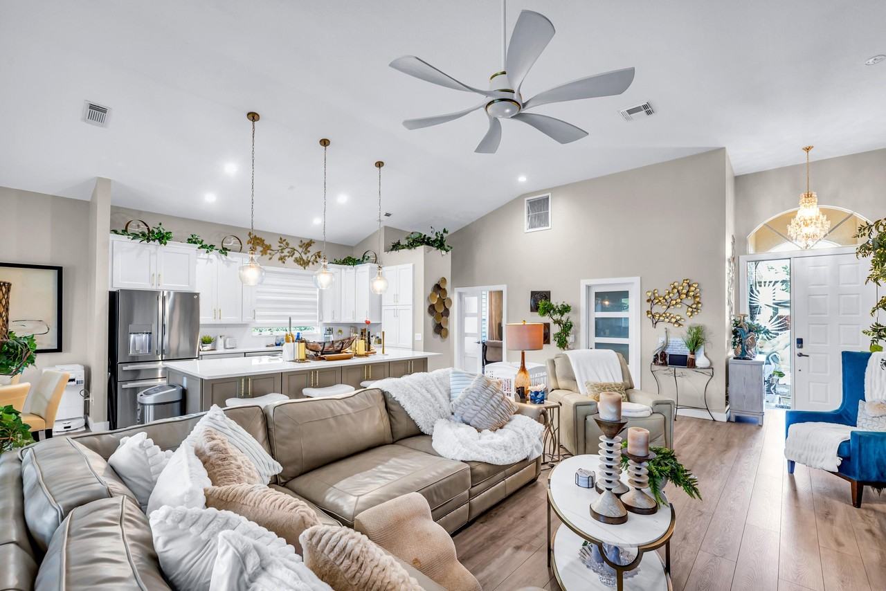 7327 Marsh Ter - Photo 5 of 33