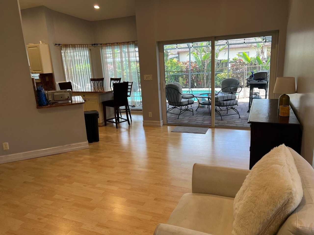 9664 W Lake Ct - Photo 6 of 42