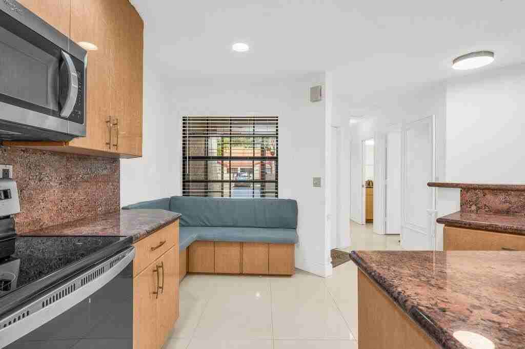 65 Centennial Ct - Photo 5 of 50