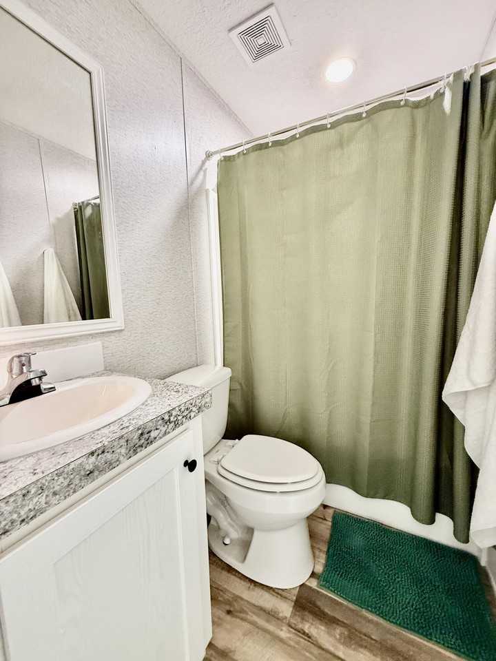 8002 Se Skylark Ave - Photo 4 of 15