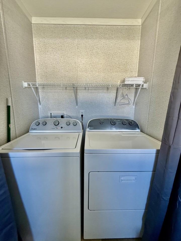 8002 Se Skylark Ave - Photo 6 of 15