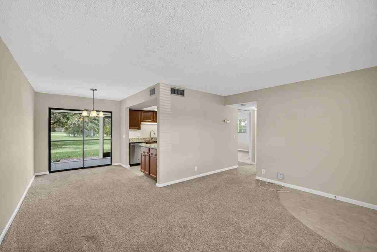 4169 Oak Terrace Dr - Photo 5 of 35