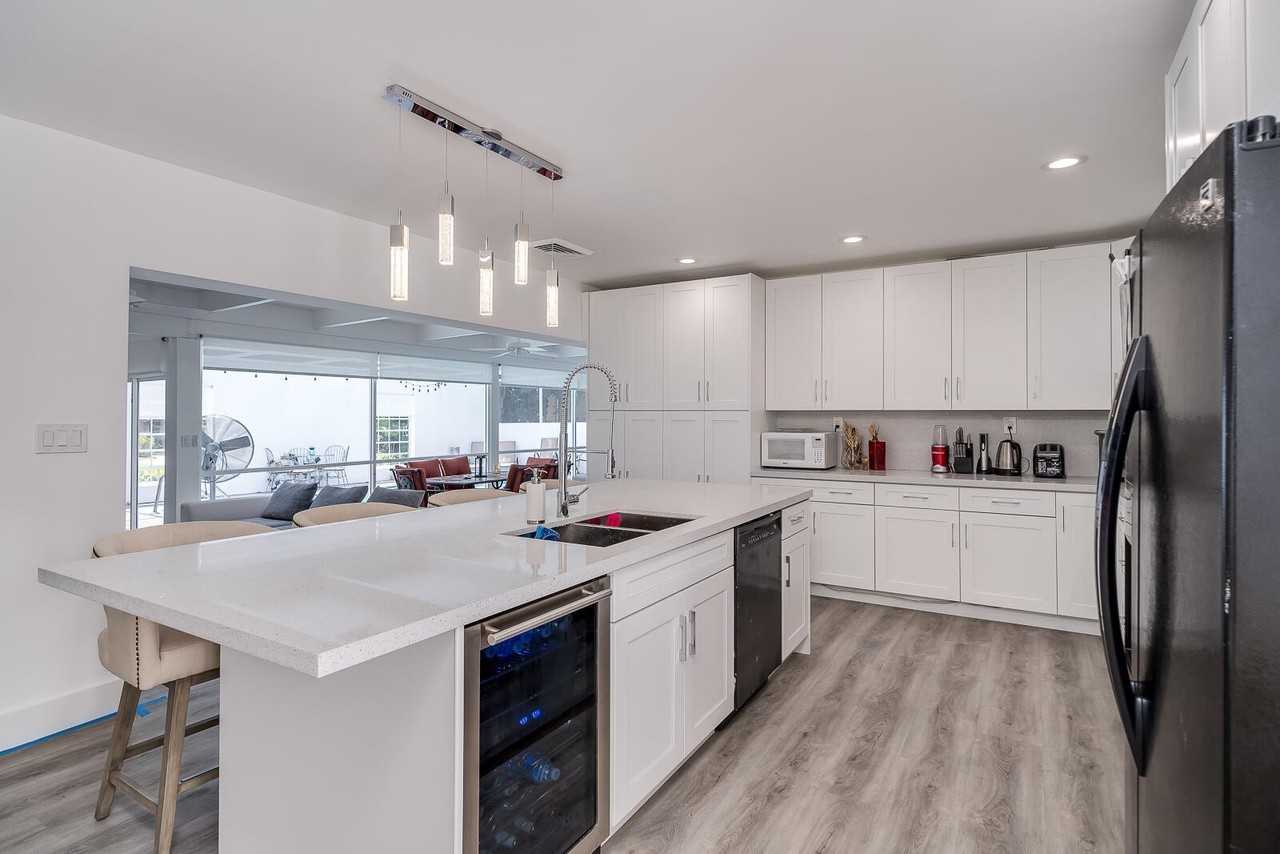 1779 Marietta Dr - Photo 2 of 17