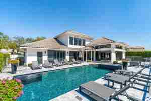 featured image of 3258 Westminster Dr