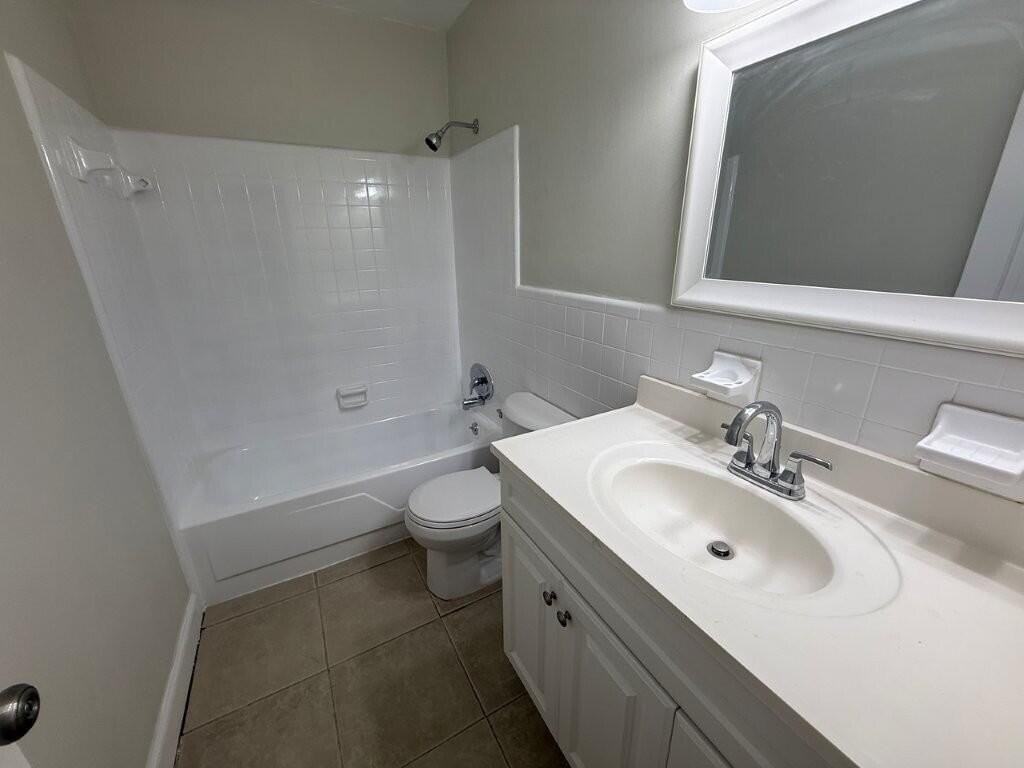 265 Sw 7th St #4 - Photo 5 of 10