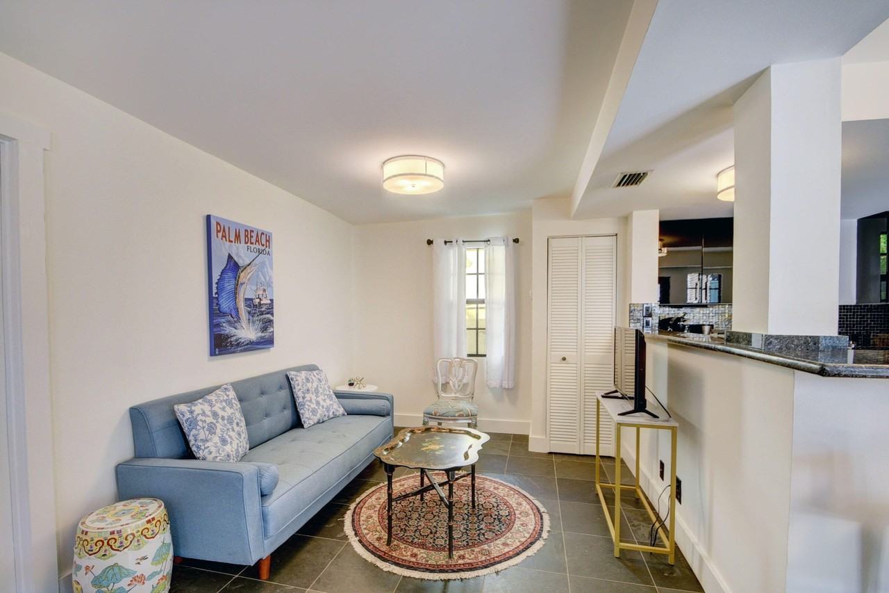 713 Sunset Rd - Photo 7 of 15