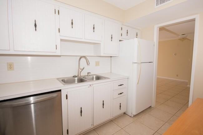 3575 S Ocean Blvd #408 - Photo 7 of 26