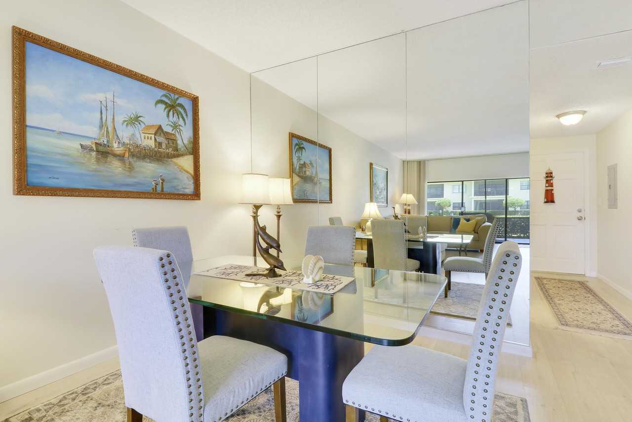 275 Beach Rd - Photo 2 of 31