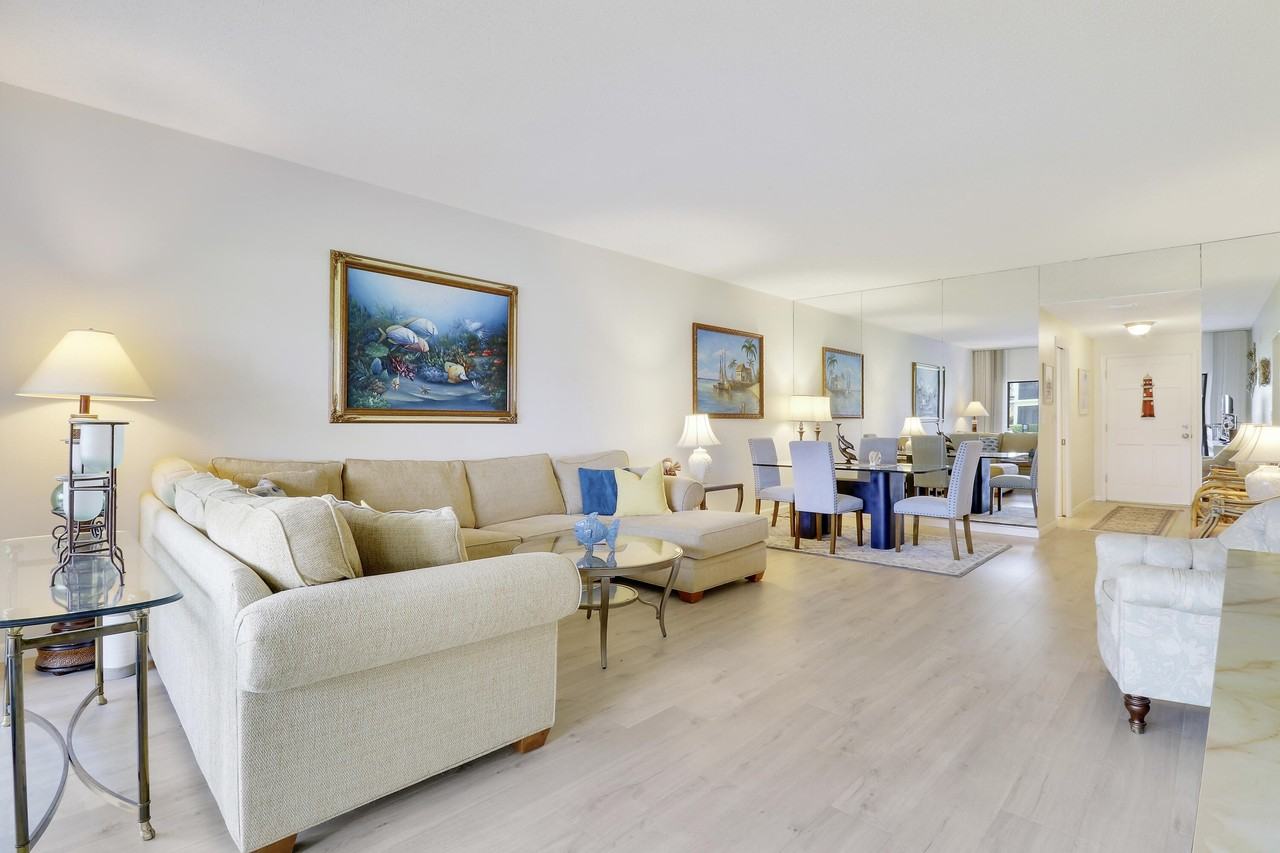 275 Beach Rd - Photo 7 of 31