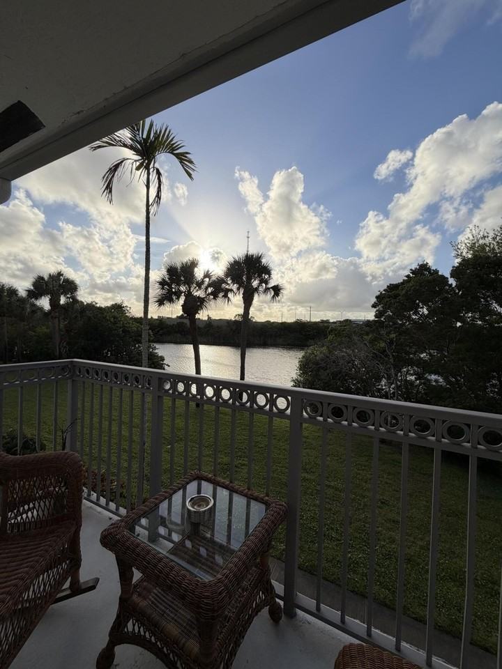 2052 Alta Meadows Ln #2205 - Photo 3 of 15