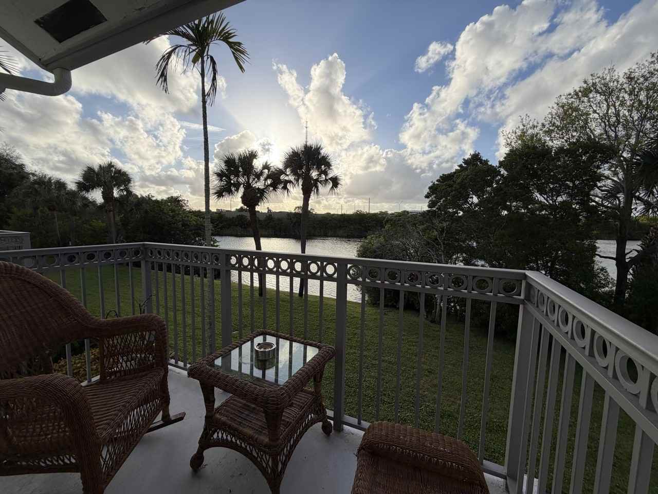 2052 Alta Meadows Ln #2205 - Photo 4 of 15