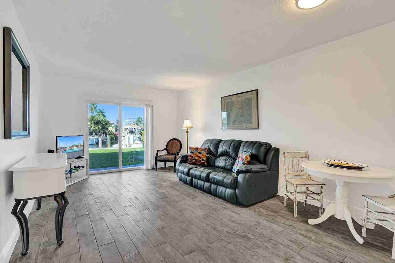 1475 Se 15th St #111 - Photo 6 of 20