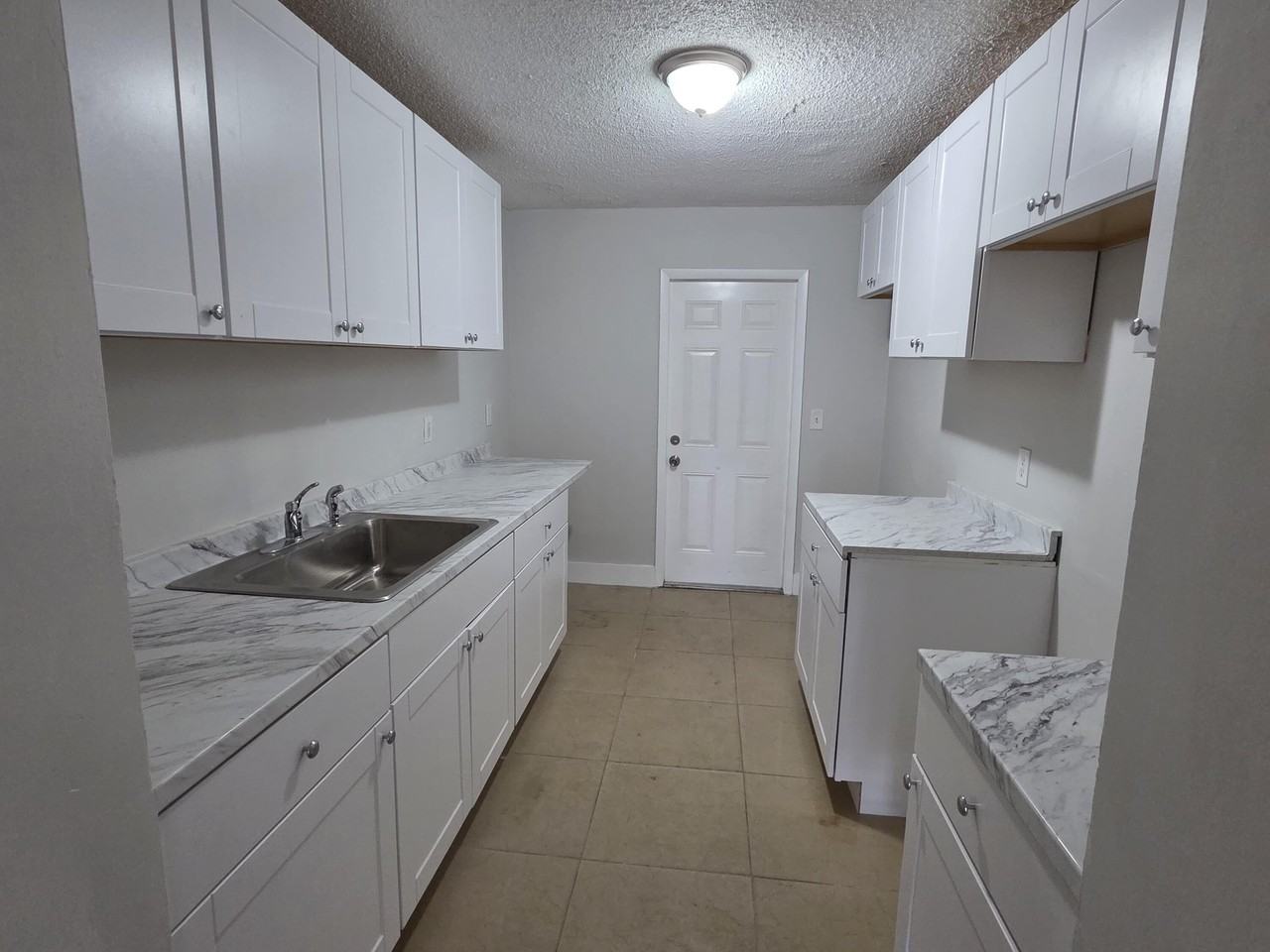 18050 Nw 41st Pl - Photo 4 of 11