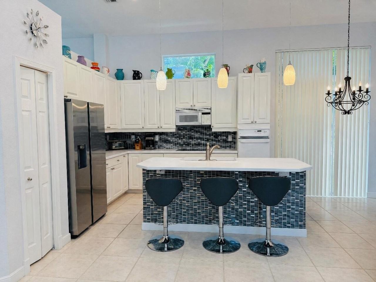 4285 Nw 62nd Rd - Photo 5 of 39