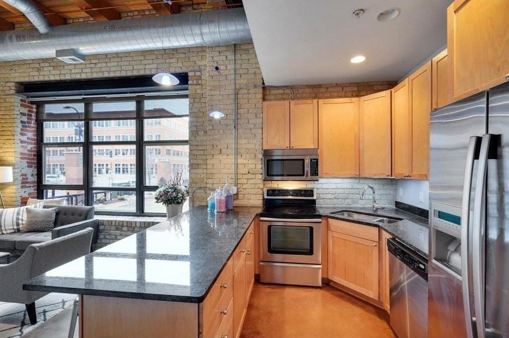607 Washington Ave S #101 - Photo 4 of 22