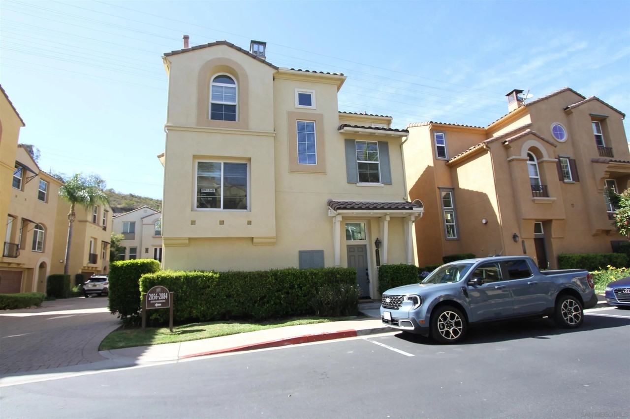 2884 Villas Way