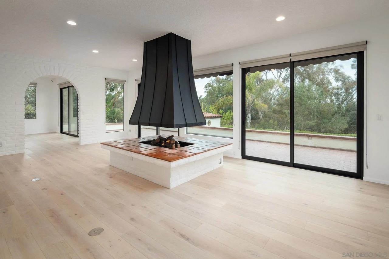 5406 Las Palomas - Photo 3 of 36