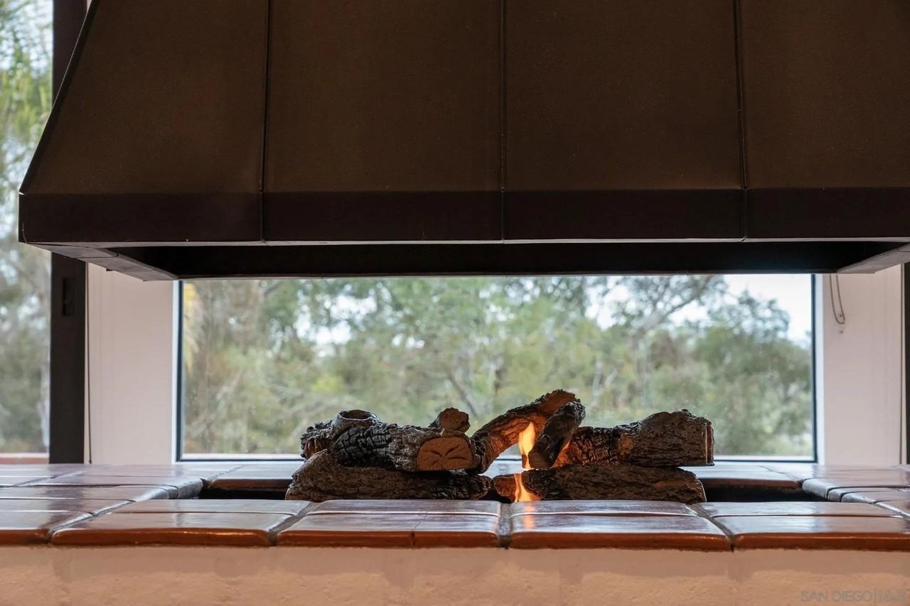 5406 Las Palomas - Photo 4 of 36