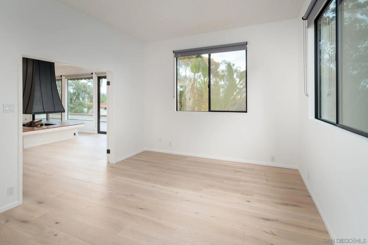 5406 Las Palomas - Photo 6 of 36