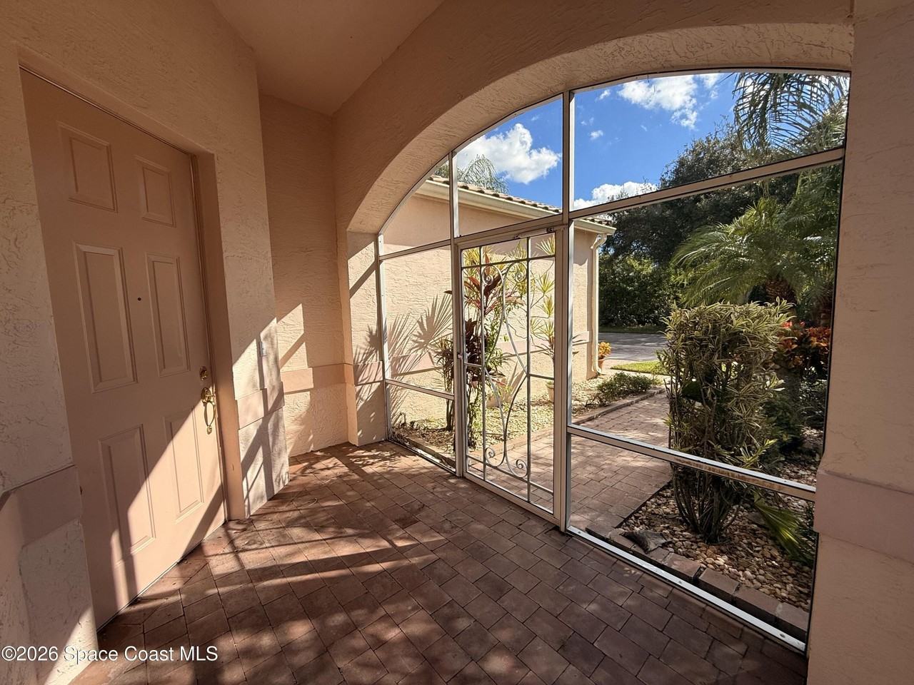 633 Nw Whitfield Way - Photo 3 of 24