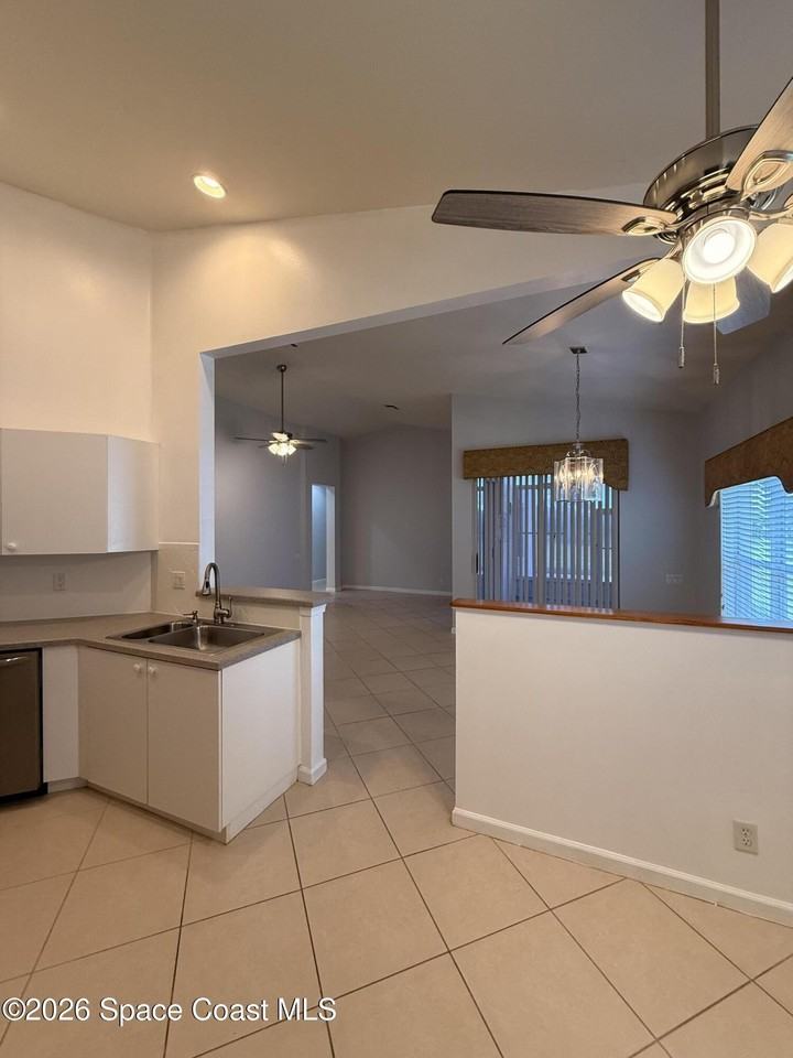 633 Nw Whitfield Way - Photo 7 of 24