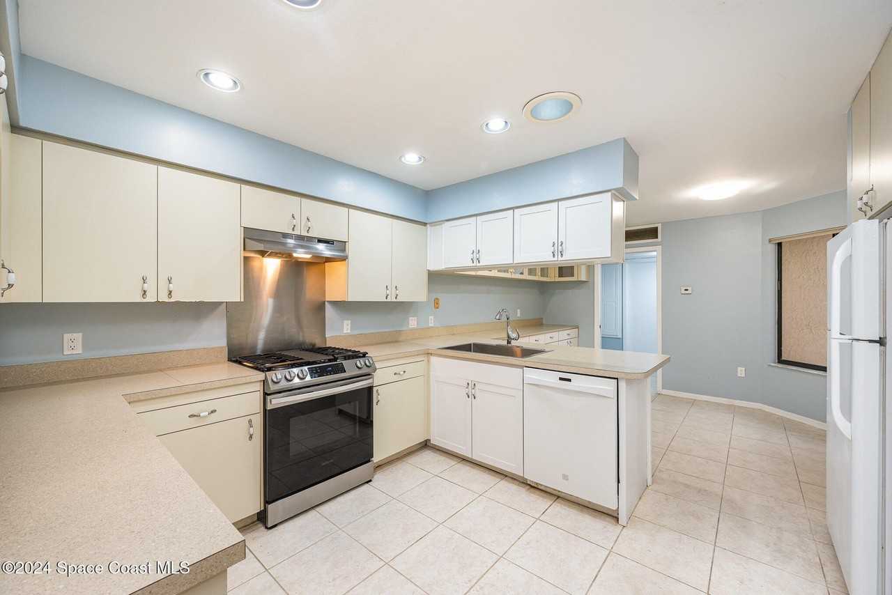 1506 Parkside Pl #1506 - Photo 7 of 24