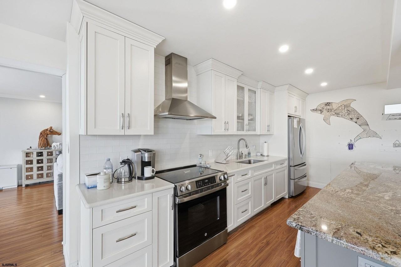 5000 Boardwalk - Photo 4 of 50