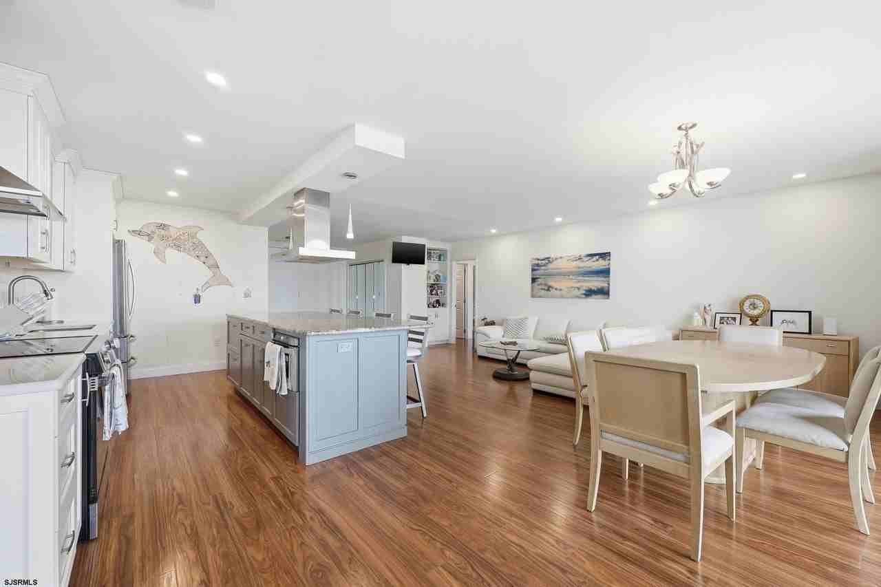 5000 Boardwalk - Photo 6 of 50