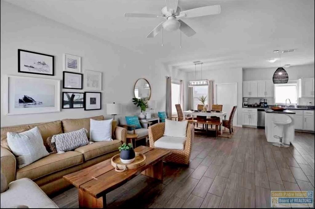 219 Las Joyas Blvd - Photo 3 of 37