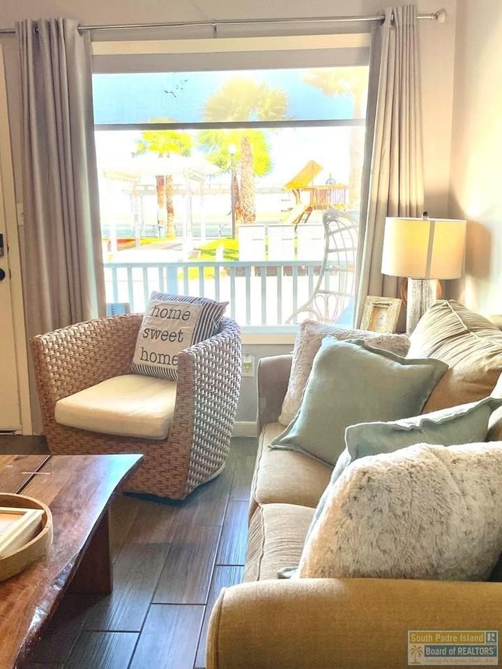 219 Las Joyas Blvd - Photo 7 of 37