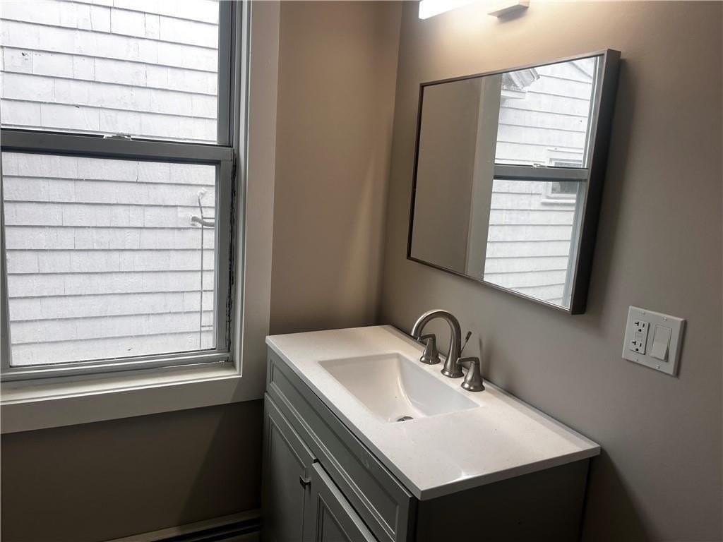 45 Kenyon St #3 - Photo 2 of 9