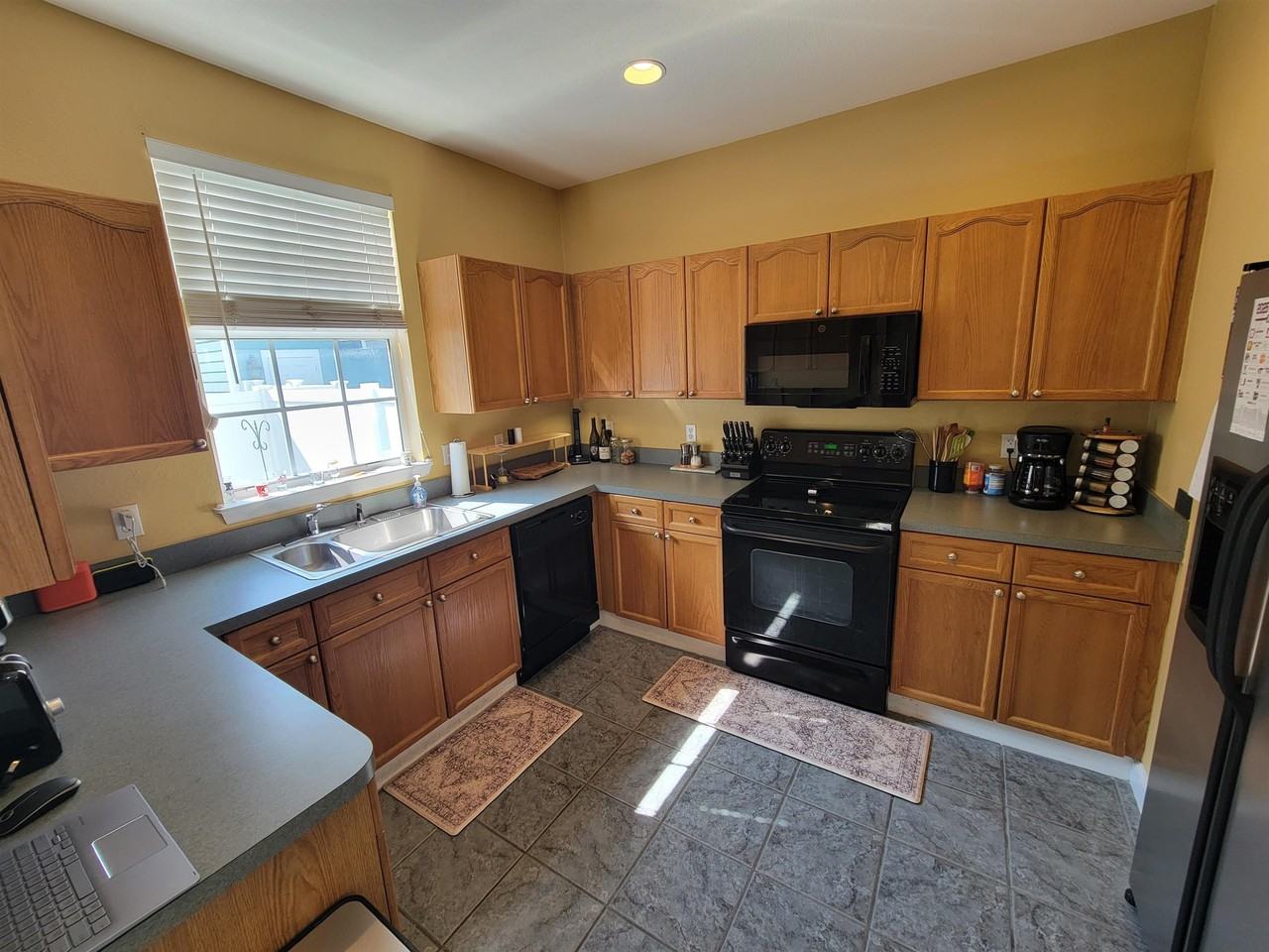 4278 Avon Park Cir - Photo 6 of 19